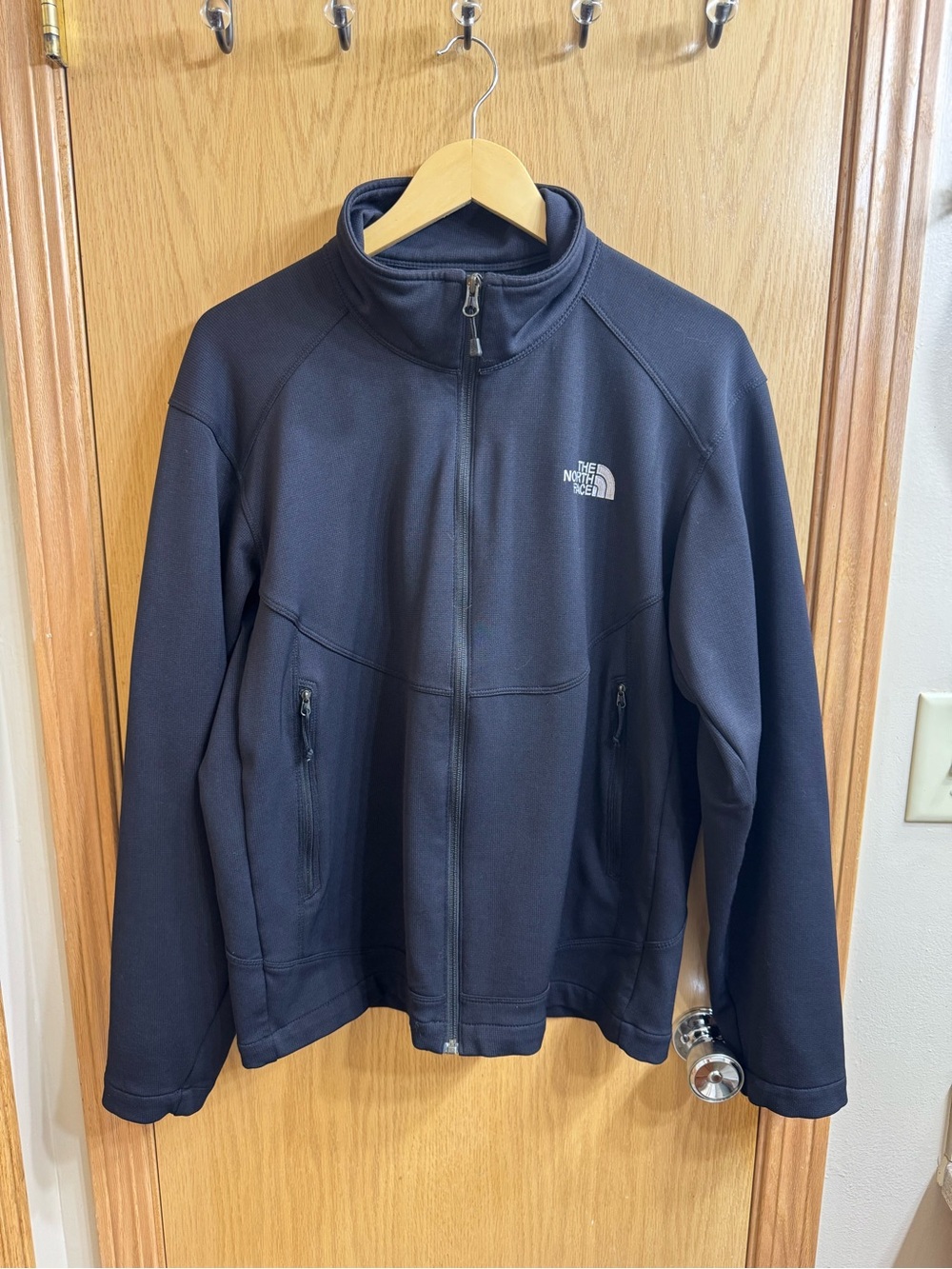 Men’s Large Black Lightweight North Face Jacket, Amazing Condition